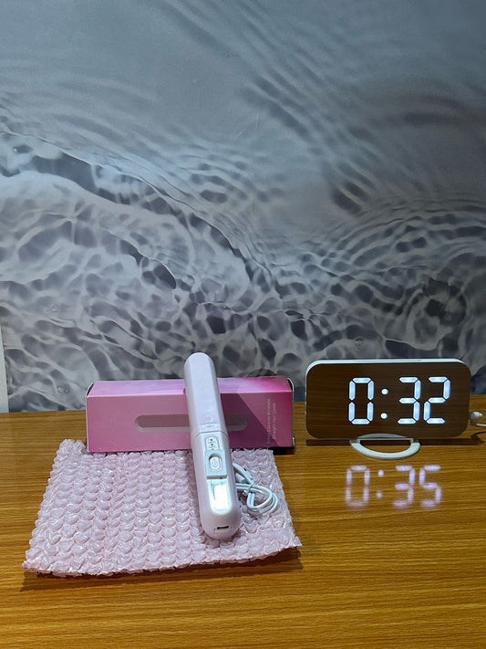 Mini wireless hair comb